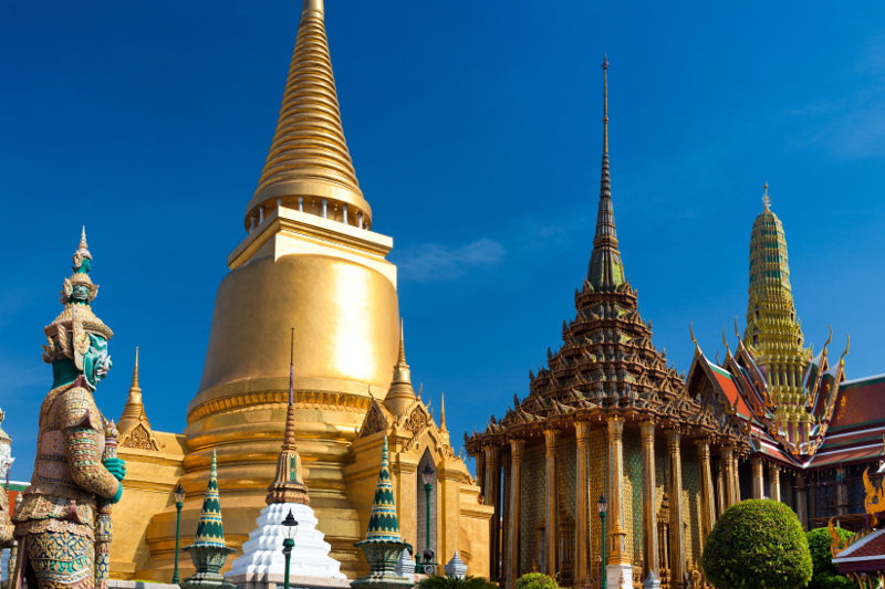 Bangkok díszes templomai
